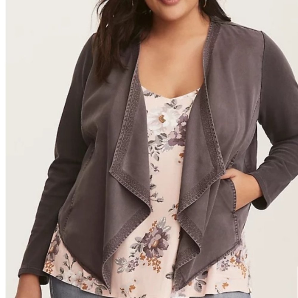 TORRID GREY KNIT TO WOVEN DRAPE JACKET 2X